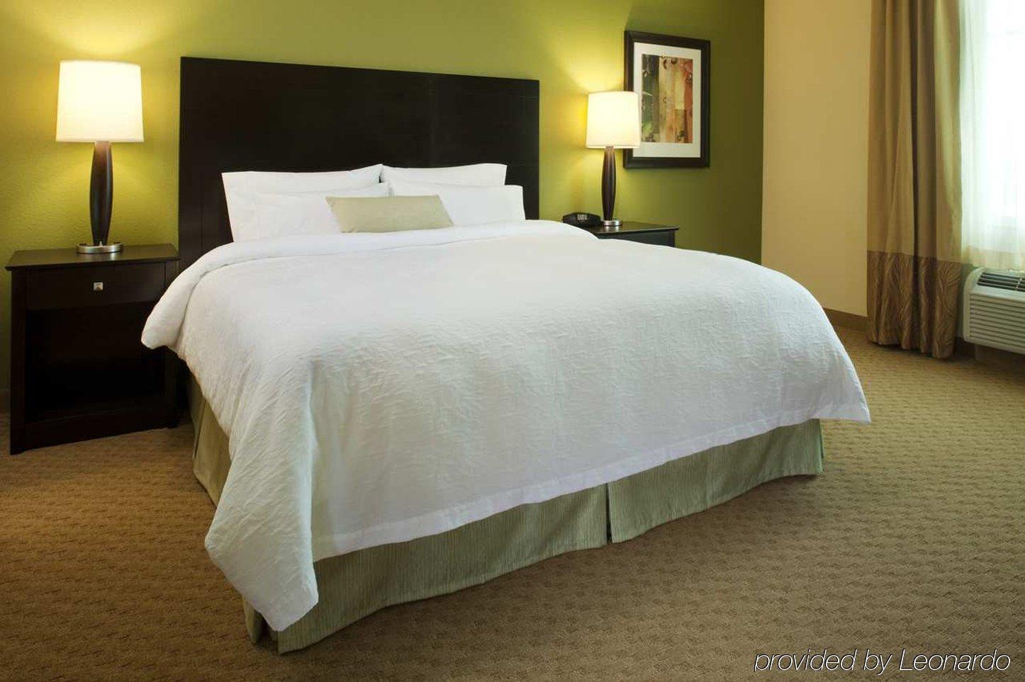 Hampton Inn & Suites Denver Airport / Gateway Park Aurora Room photo